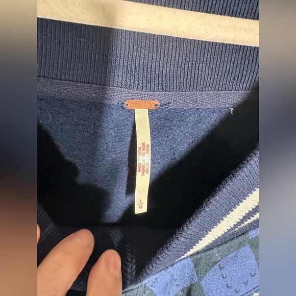 Women's Blue Patterned V-Neck Sweateshit - Picture 5 of 5